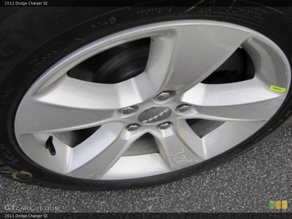 2011 Dodge Charger SE Wheel and Tire Photo #45674856