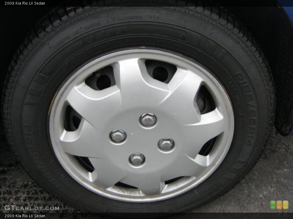2009 Kia Rio LX Sedan Wheel and Tire Photo #45701957