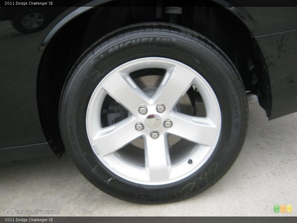 2011 Dodge Challenger SE Wheel and Tire Photo #45704314