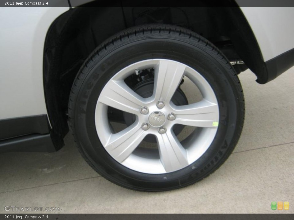 2011 Jeep Compass 2.4 Wheel and Tire Photo #45704786