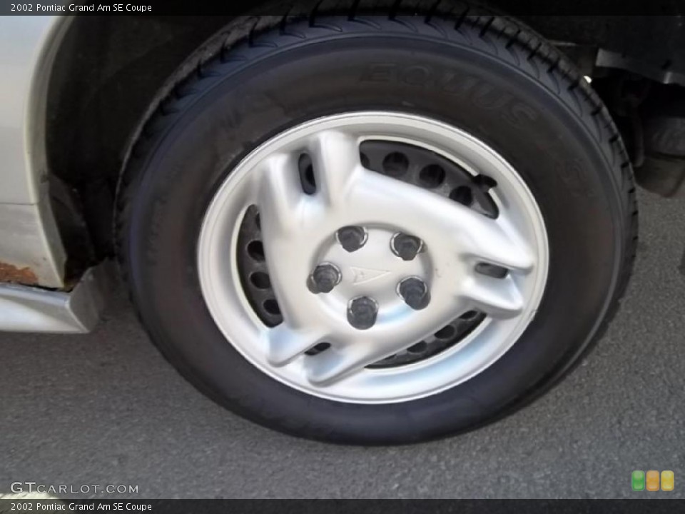 2002 Pontiac Grand Am SE Coupe Wheel and Tire Photo #45720789