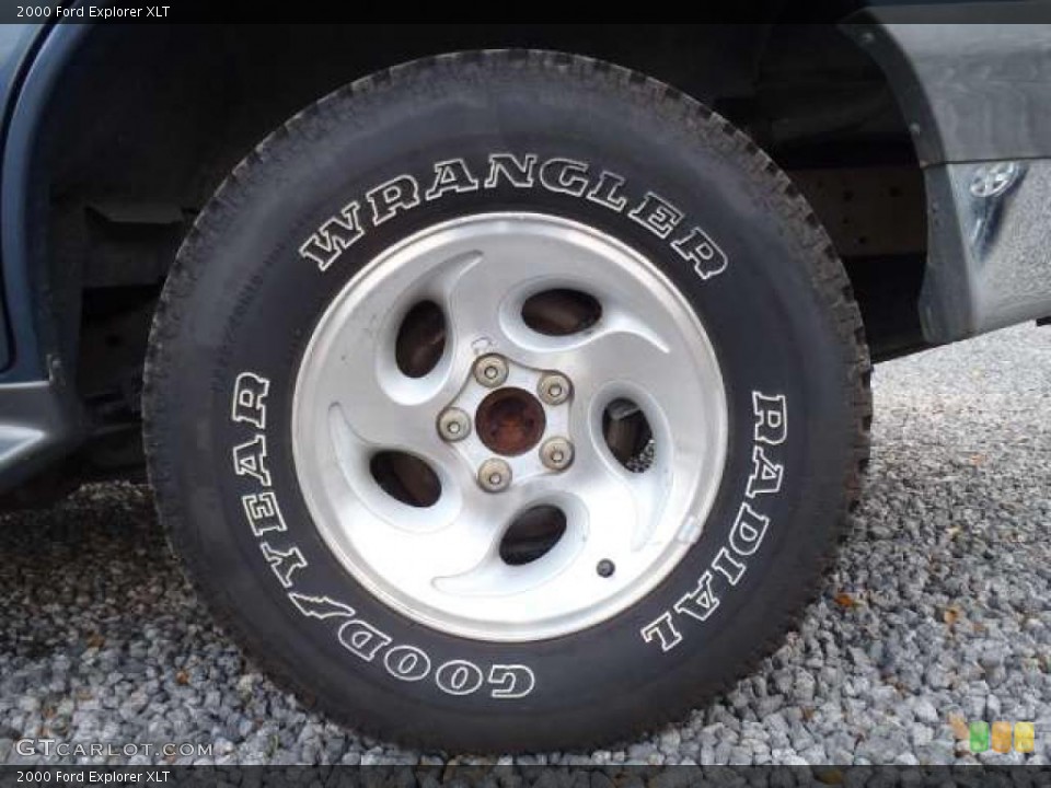 2000 Ford Explorer XLT Wheel and Tire Photo #45731326