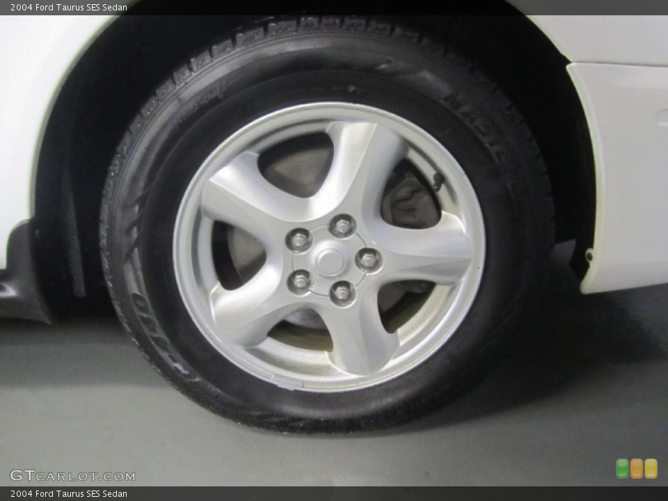 2004 Ford Taurus SES Sedan Wheel and Tire Photo #45763379
