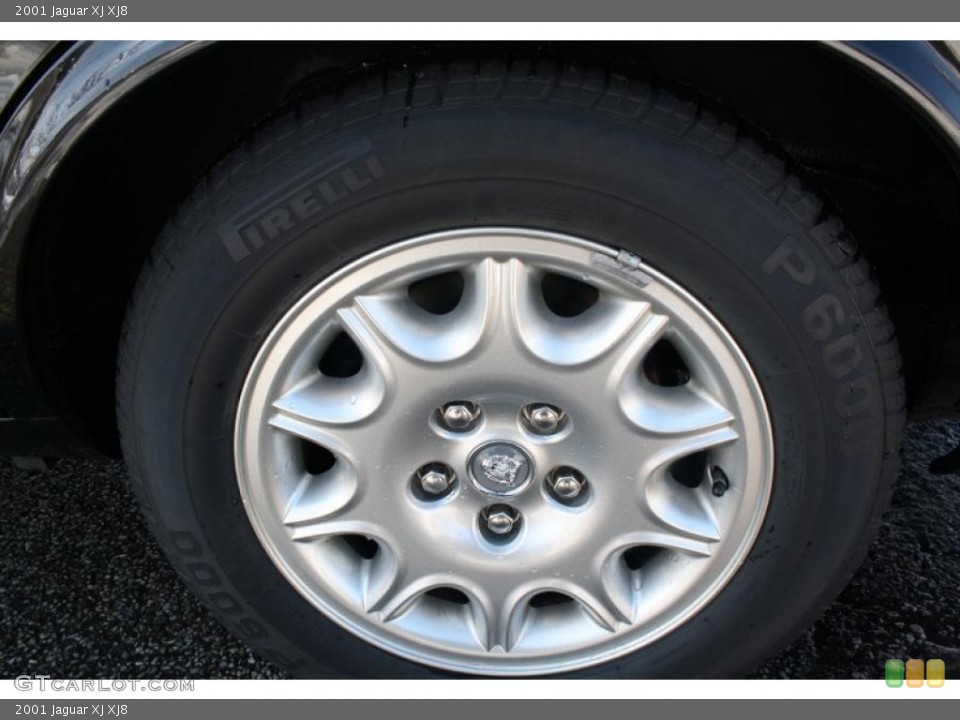 2001 Jaguar XJ XJ8 Wheel and Tire Photo #45792198