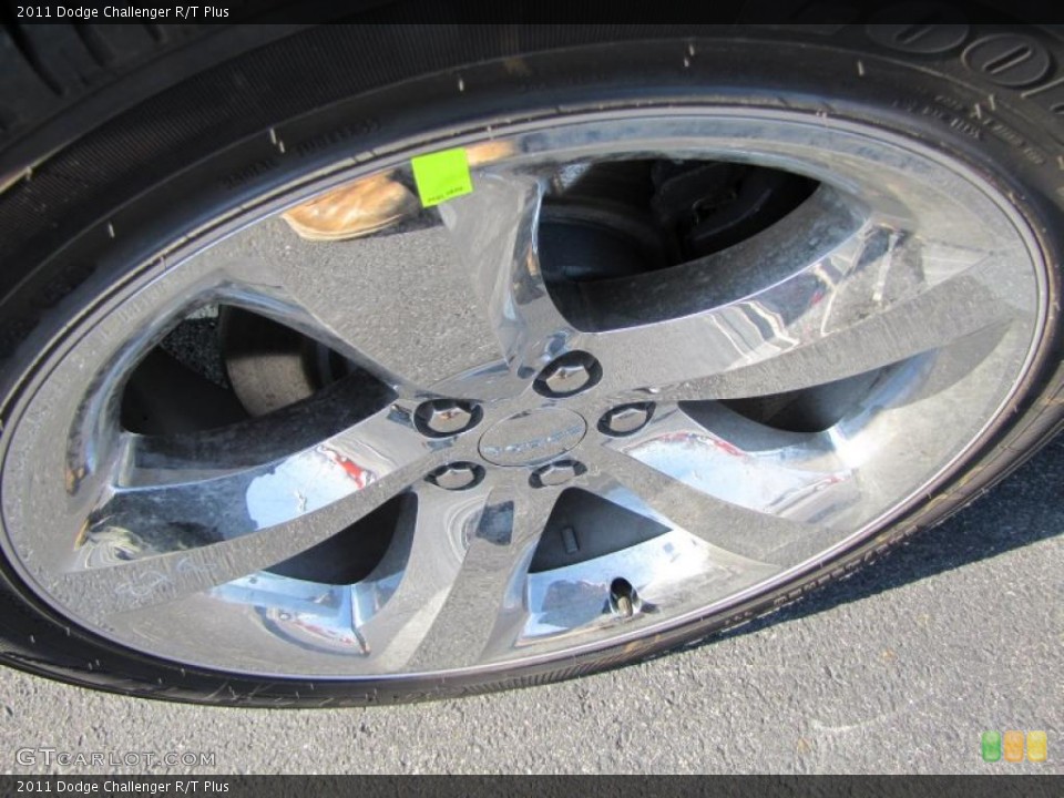 2011 Dodge Challenger R/T Plus Wheel and Tire Photo #45861159
