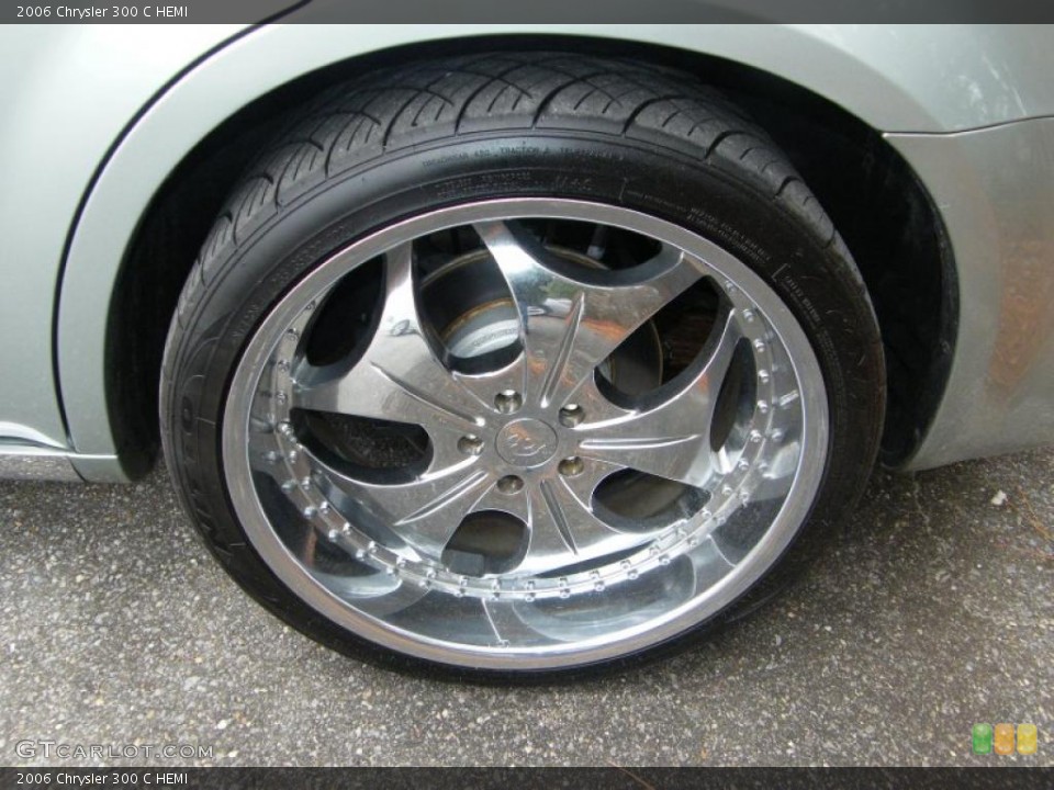 2006 Chrysler 300 Custom Wheel and Tire Photo #45906824