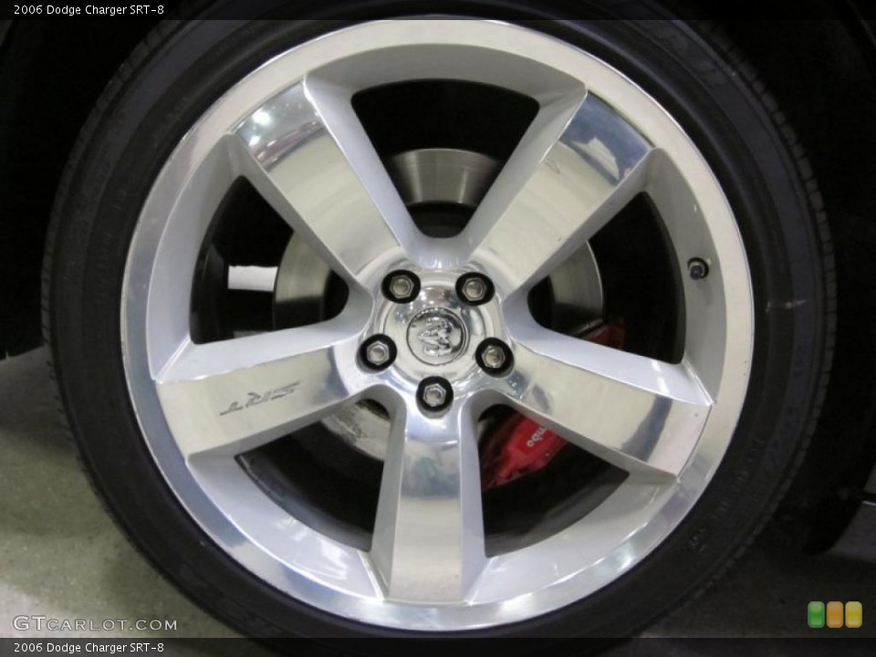 2006 Dodge Charger SRT-8 Wheel and Tire Photo #45915129