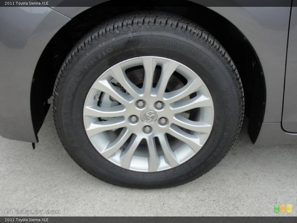 2011 Toyota Sienna XLE Wheel and Tire Photo #45923614
