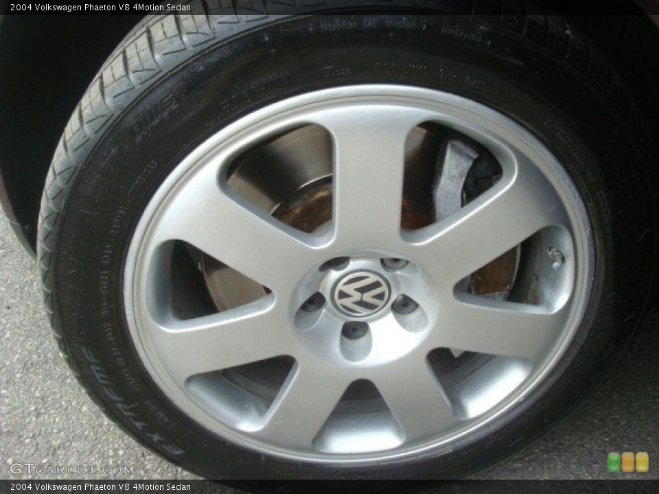 2004 Volkswagen Phaeton V8 4Motion Sedan Wheel and Tire Photo #45951561