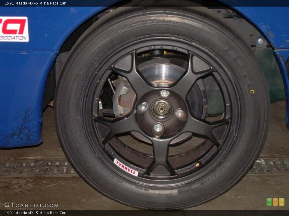 1991 Mazda MX-5 Miata Race Car Wheel and Tire Photo #45956843
