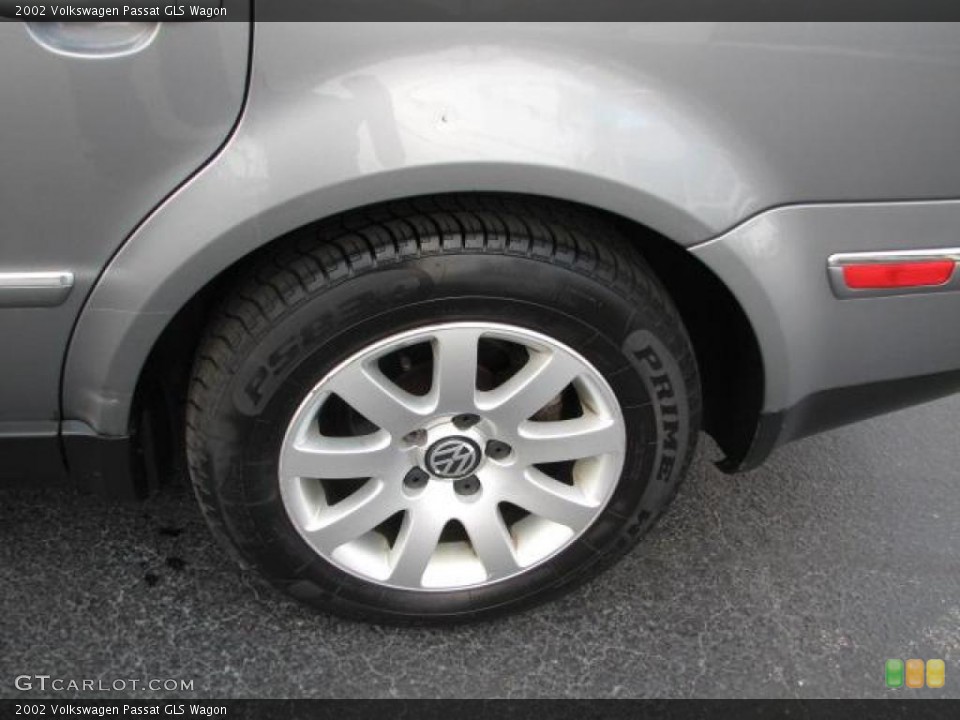 2002 Volkswagen Passat GLS Wagon Wheel and Tire Photo #45994754