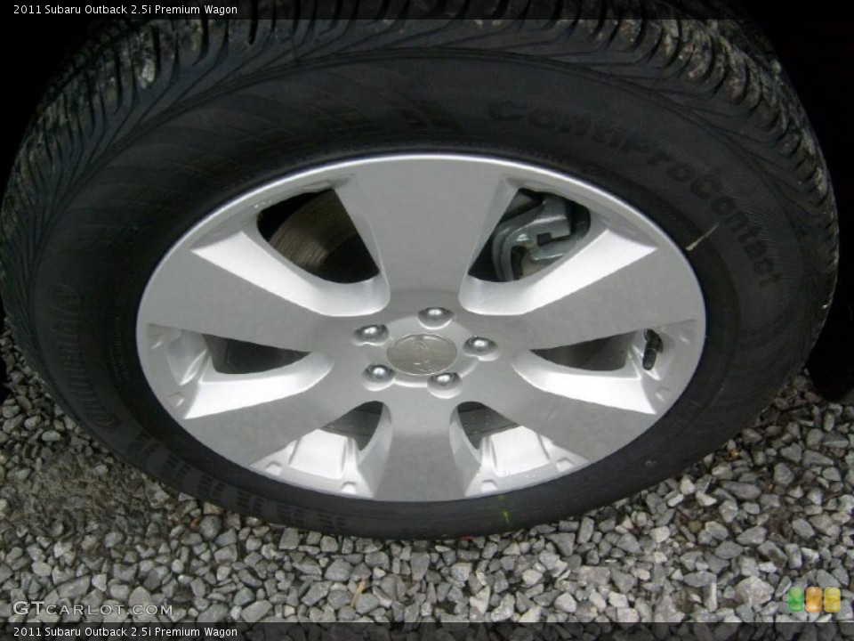2011 Subaru Outback 2.5i Premium Wagon Wheel and Tire Photo #46022374