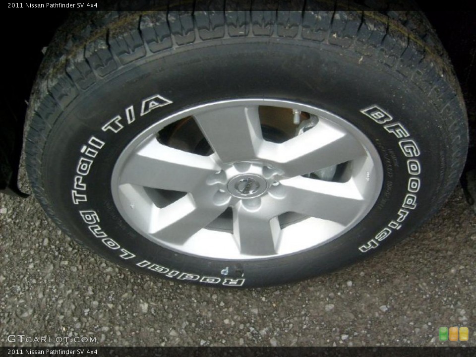 2011 Nissan Pathfinder SV 4x4 Wheel and Tire Photo #46023727