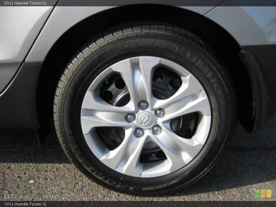 2011 Hyundai Tucson GL Wheel and Tire Photo #46033464