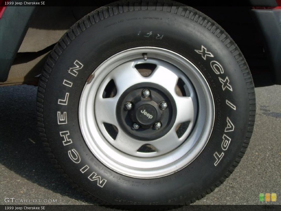 1999 Jeep Cherokee SE Wheel and Tire Photo #46044812