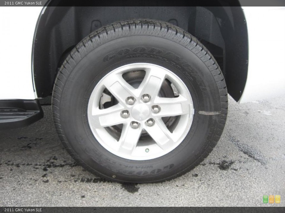 2011 GMC Yukon SLE Wheel and Tire Photo #46054633