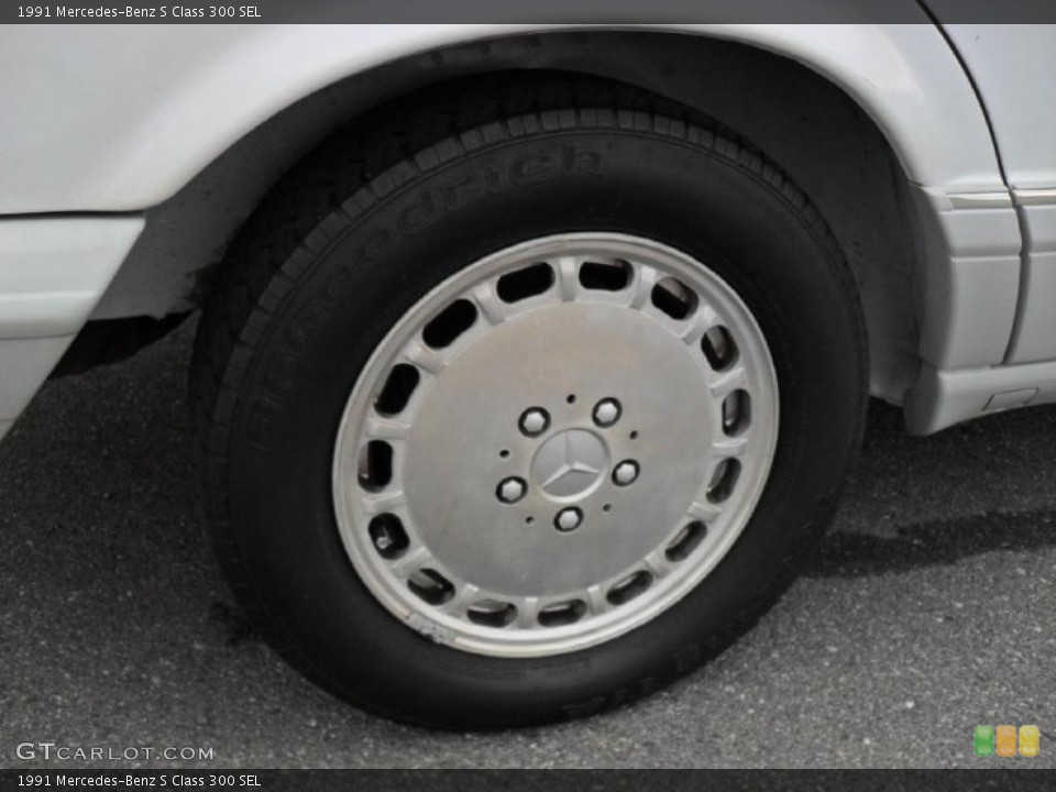 1991 Mercedes-Benz S Class 300 SEL Wheel and Tire Photo #46062519