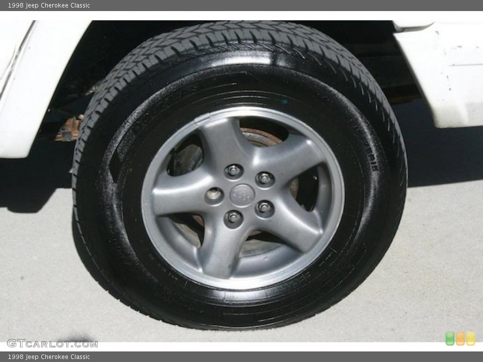 1998 Jeep Cherokee Classic Wheel and Tire Photo #46064691