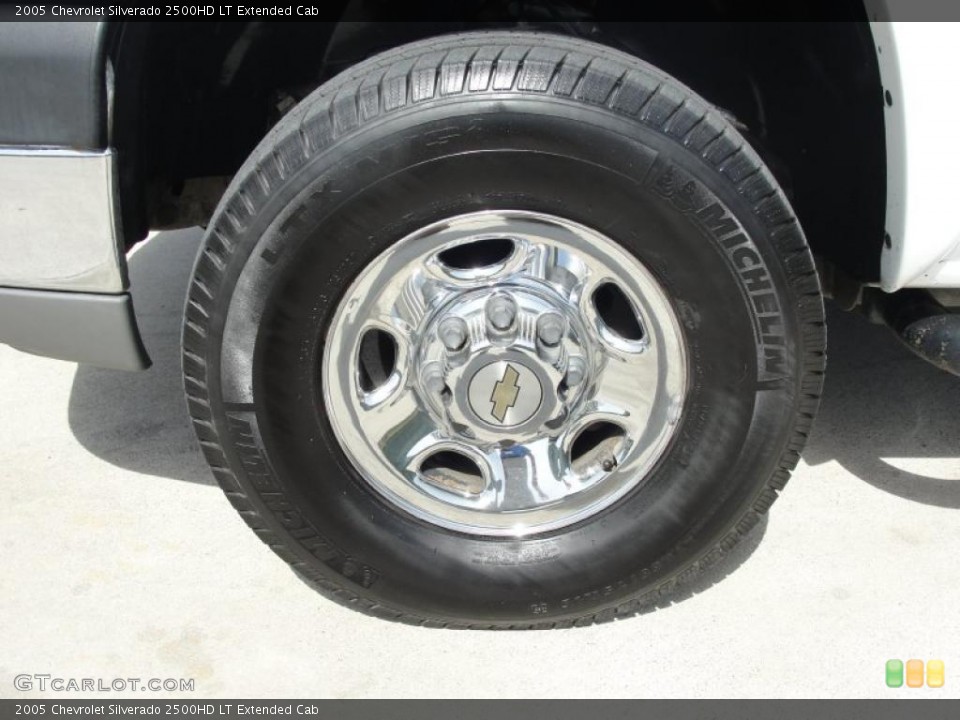 2005 Chevrolet Silverado 2500HD LT Extended Cab Wheel and Tire Photo #46073786