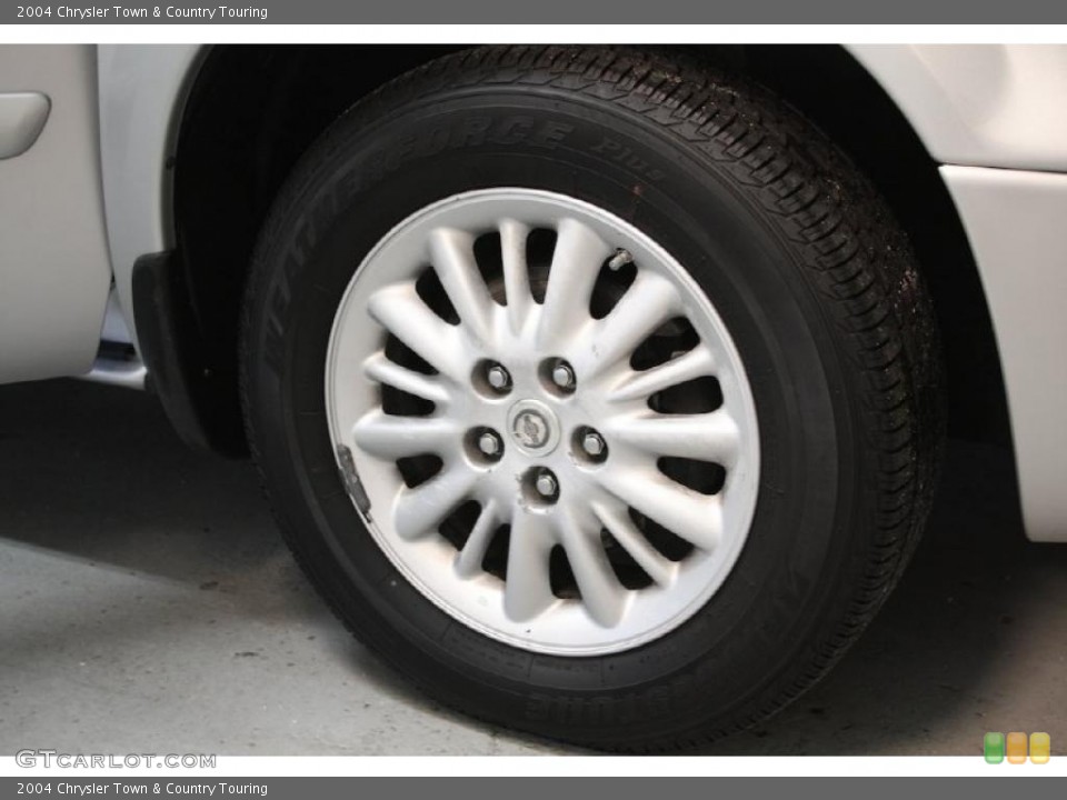 2004 Chrysler Town & Country Touring Wheel and Tire Photo #46077123