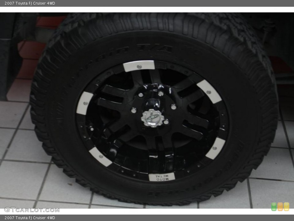 2007 Toyota FJ Cruiser Custom Wheel and Tire Photo #46110437