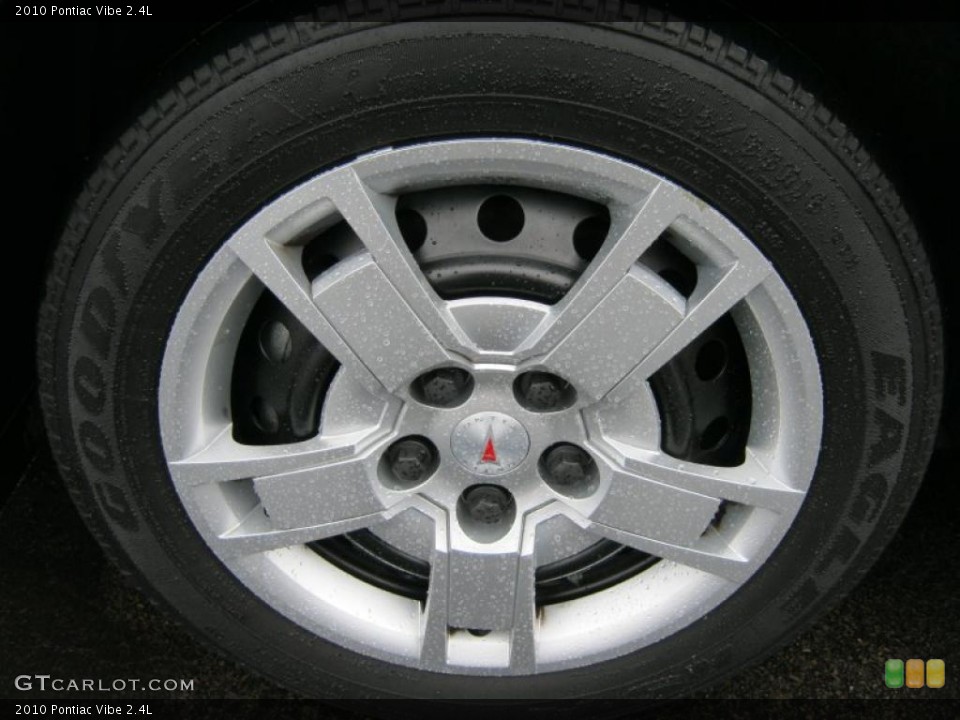 2010 Pontiac Vibe 2.4L Wheel and Tire Photo #46117019