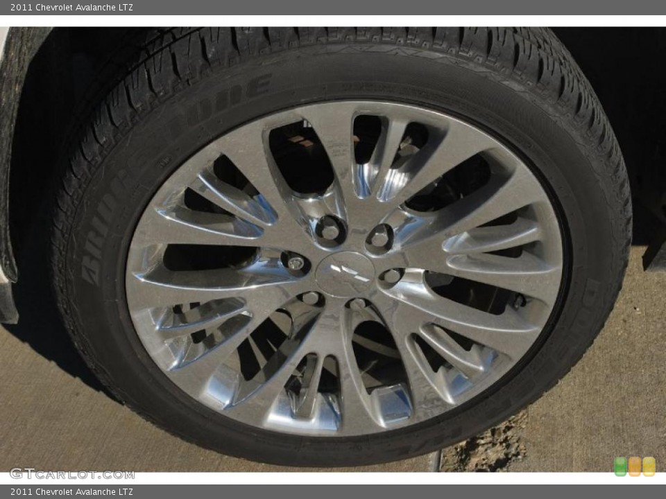 2011 Chevrolet Avalanche LTZ Wheel and Tire Photo #46118060