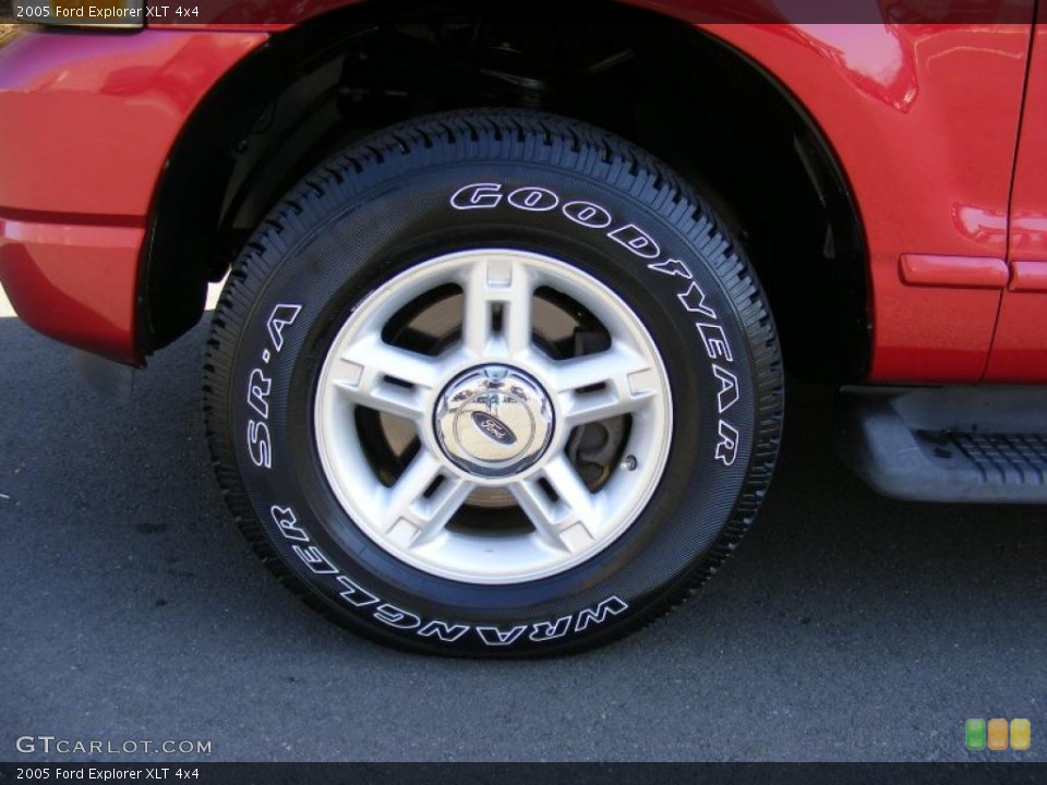 2005 Ford Explorer XLT 4x4 Wheel and Tire Photo #46123629