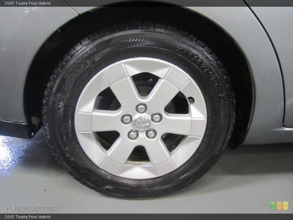 2005 Toyota Prius Hybrid Wheel and Tire Photo #46131820