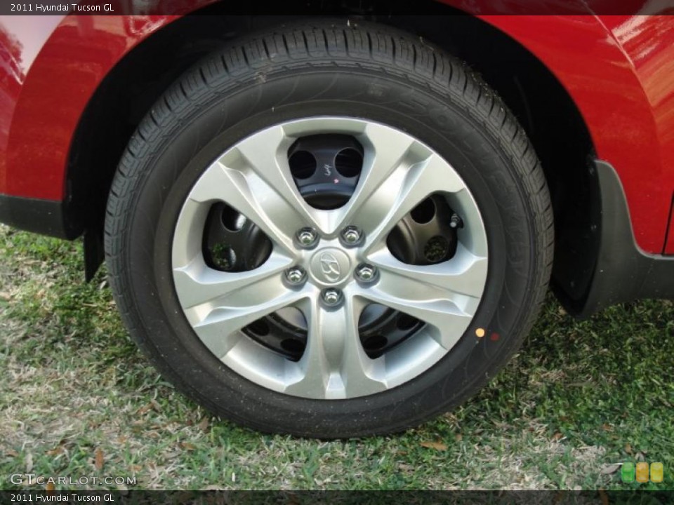 2011 Hyundai Tucson GL Wheel and Tire Photo #46141976