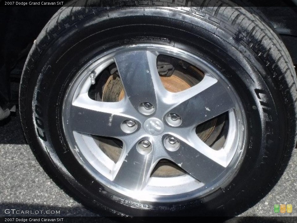 2007 Dodge Grand Caravan SXT Wheel and Tire Photo #46194724