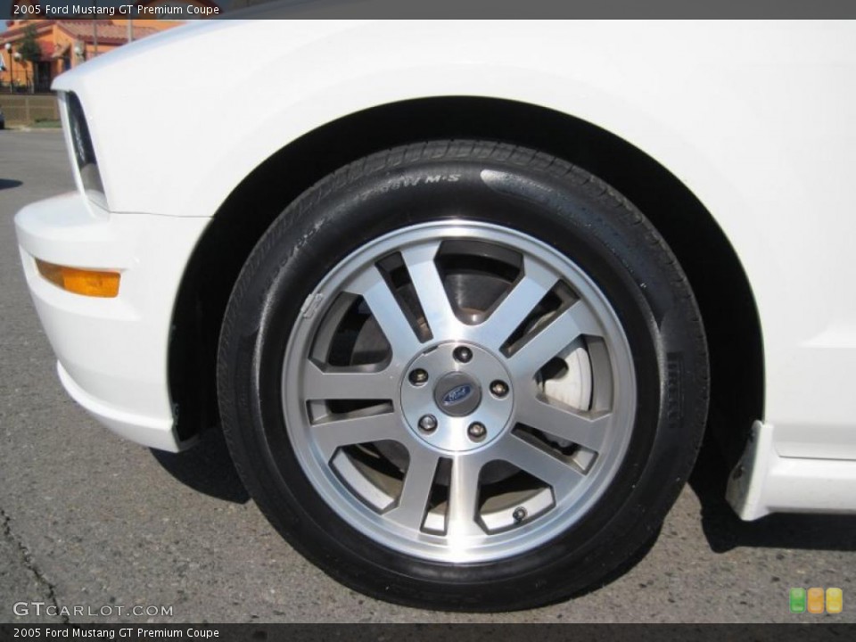 2005 Ford Mustang GT Premium Coupe Wheel and Tire Photo #46200128