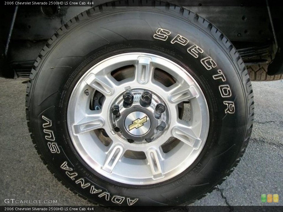 2006 Chevrolet Silverado 2500HD LS Crew Cab 4x4 Wheel and Tire Photo #46245379