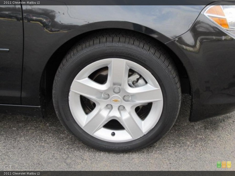2011 Chevrolet Malibu LS Wheel and Tire Photo #46303708