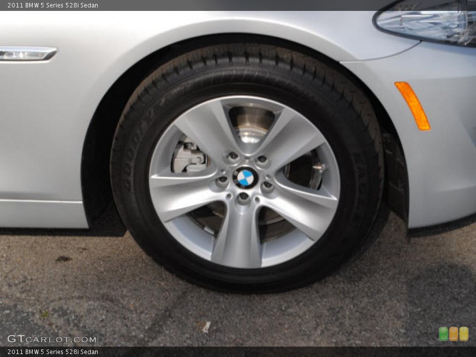 2011 BMW 5 Series 528i Sedan Wheel and Tire Photo #46338192