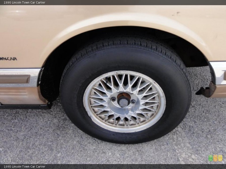 1990 Lincoln Town Car Cartier Wheel and Tire Photo #46341333
