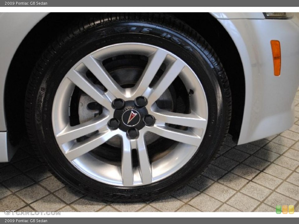 2009 Pontiac G8 Sedan Wheel and Tire Photo #46348409