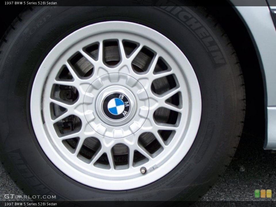1997 BMW 5 Series 528i Sedan Wheel and Tire Photo #46401846