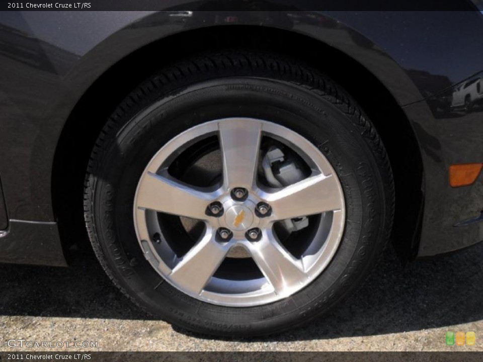 2011 Chevrolet Cruze LT/RS Wheel and Tire Photo #46405380