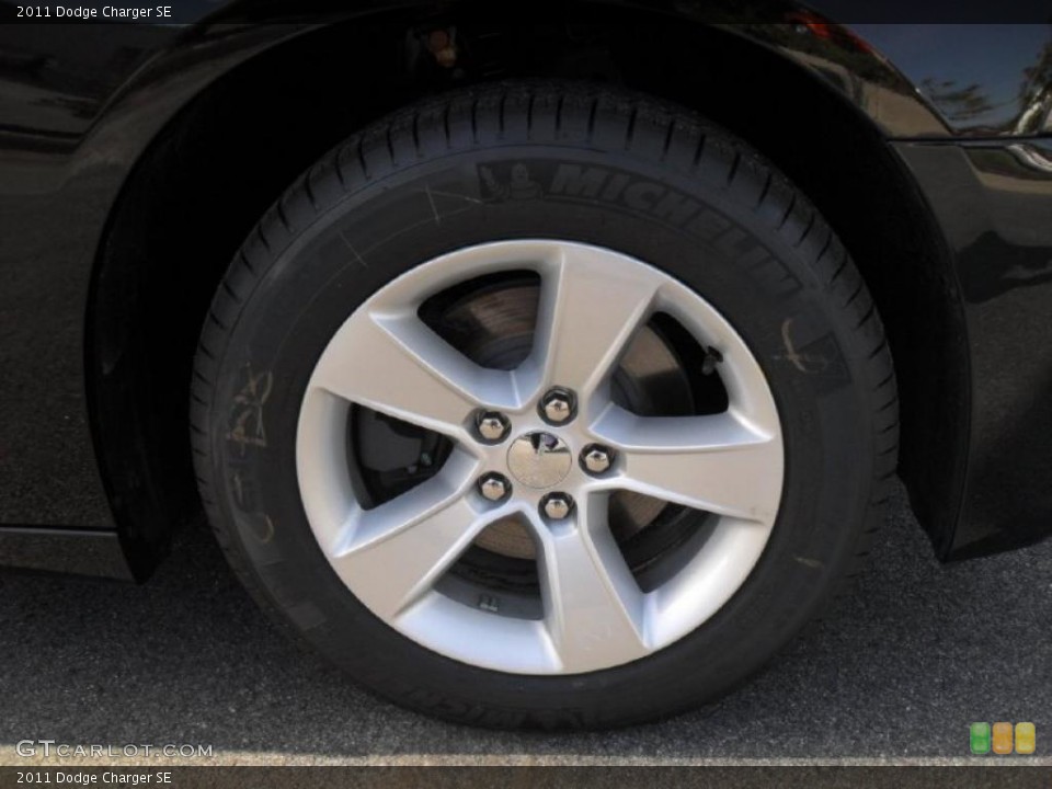 2011 Dodge Charger SE Wheel and Tire Photo #46412643