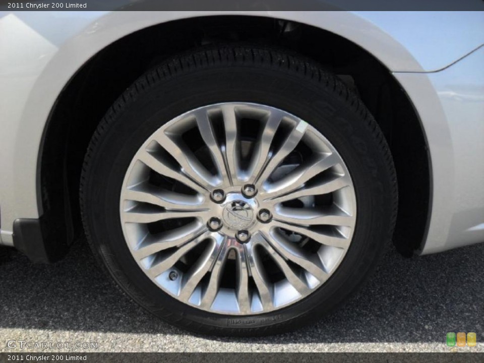 2011 Chrysler 200 Limited Wheel and Tire Photo #46413735