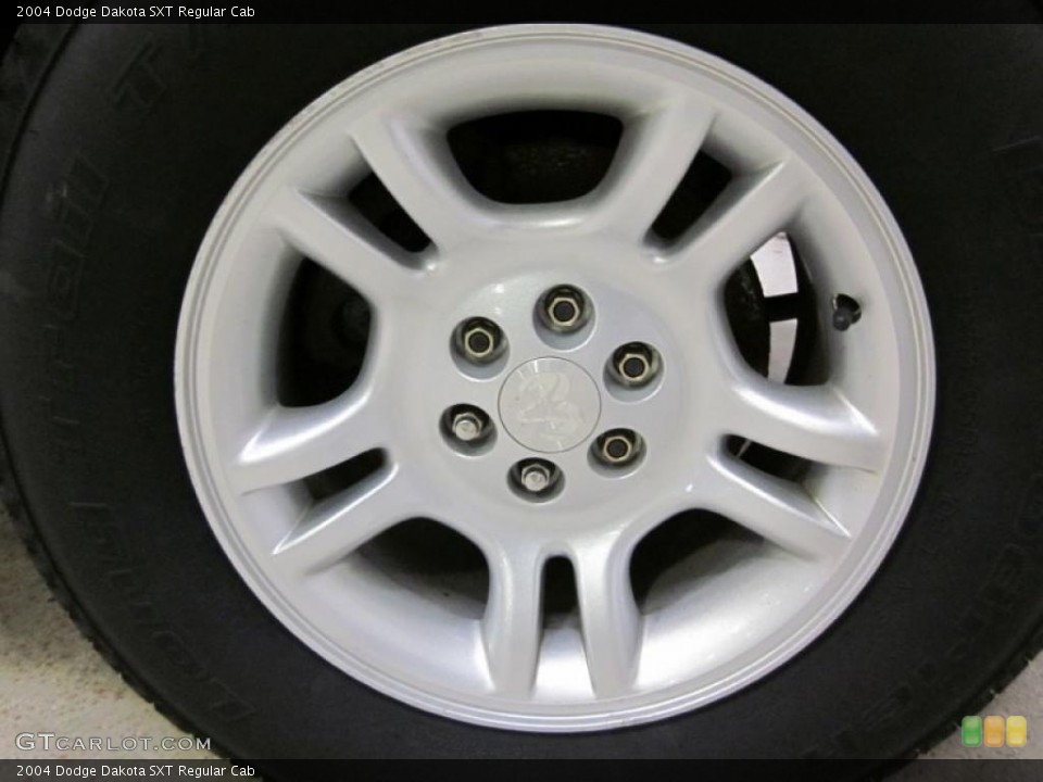 2004 Dodge Dakota SXT Regular Cab Wheel and Tire Photo #46435233