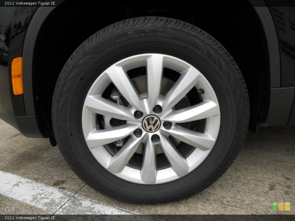 2011 Volkswagen Tiguan SE Wheel and Tire Photo #46437882