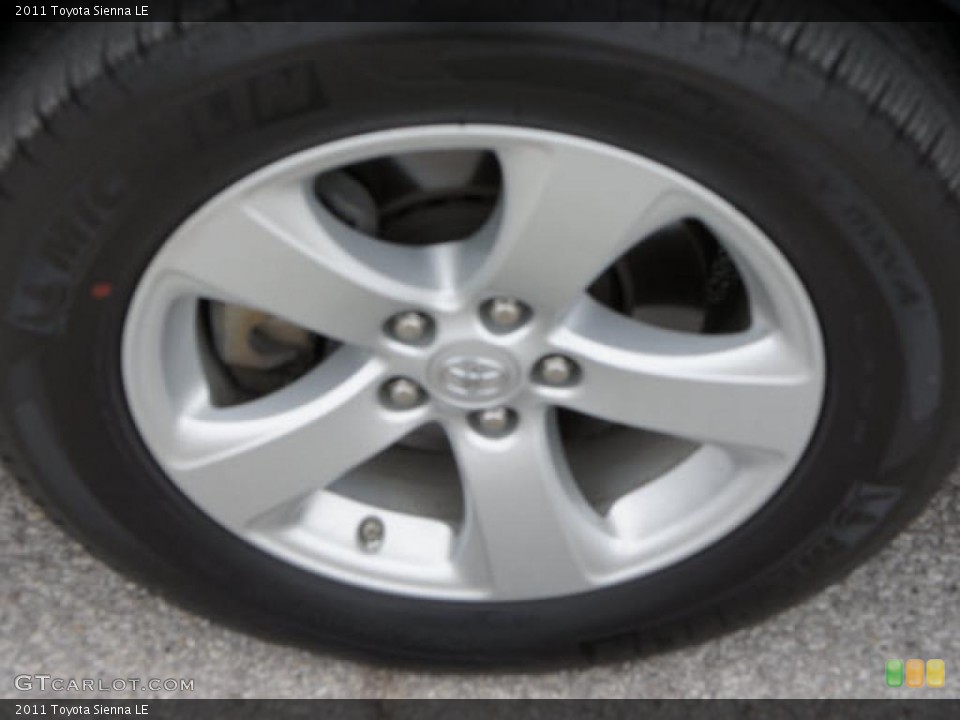 2011 Toyota Sienna LE Wheel and Tire Photo #46460946
