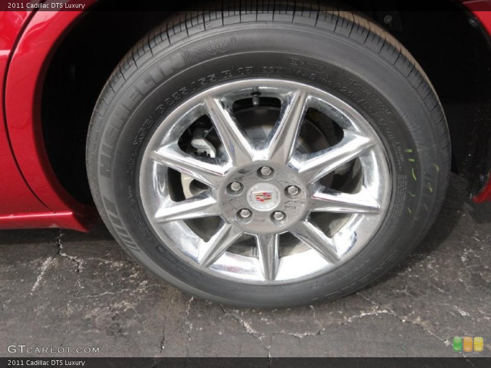 2011 Cadillac DTS Luxury Wheel and Tire Photo #46467921