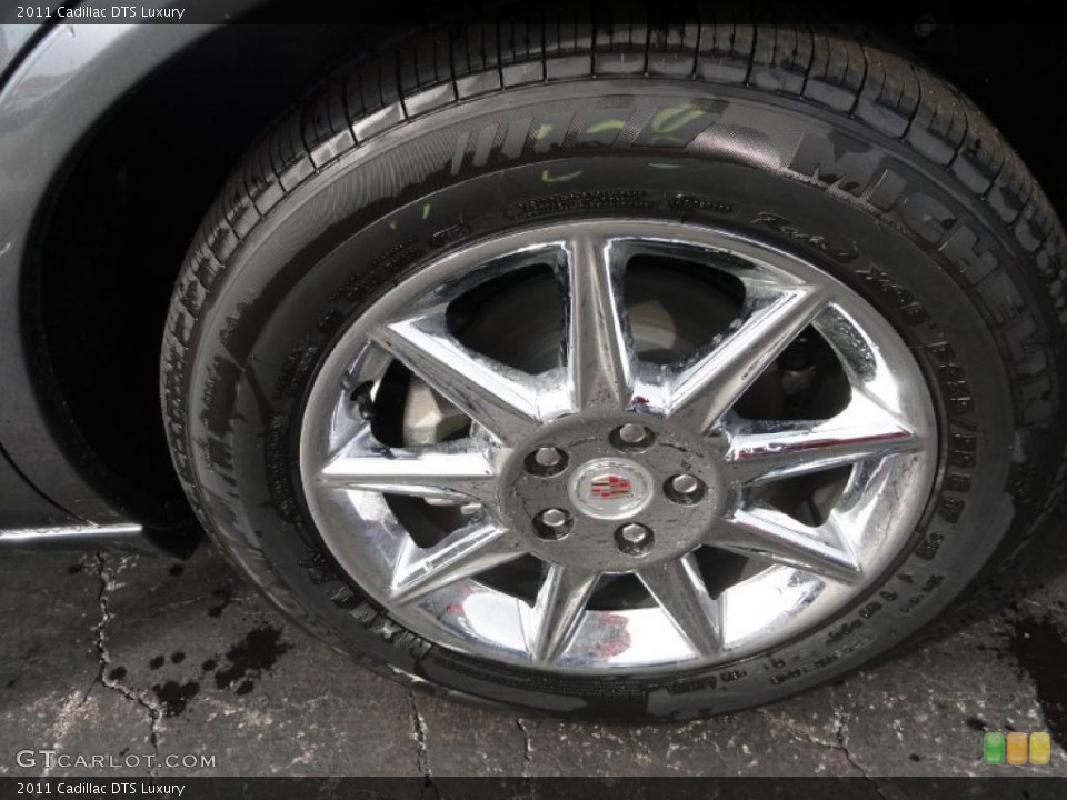 2011 Cadillac DTS Luxury Wheel and Tire Photo #46469085