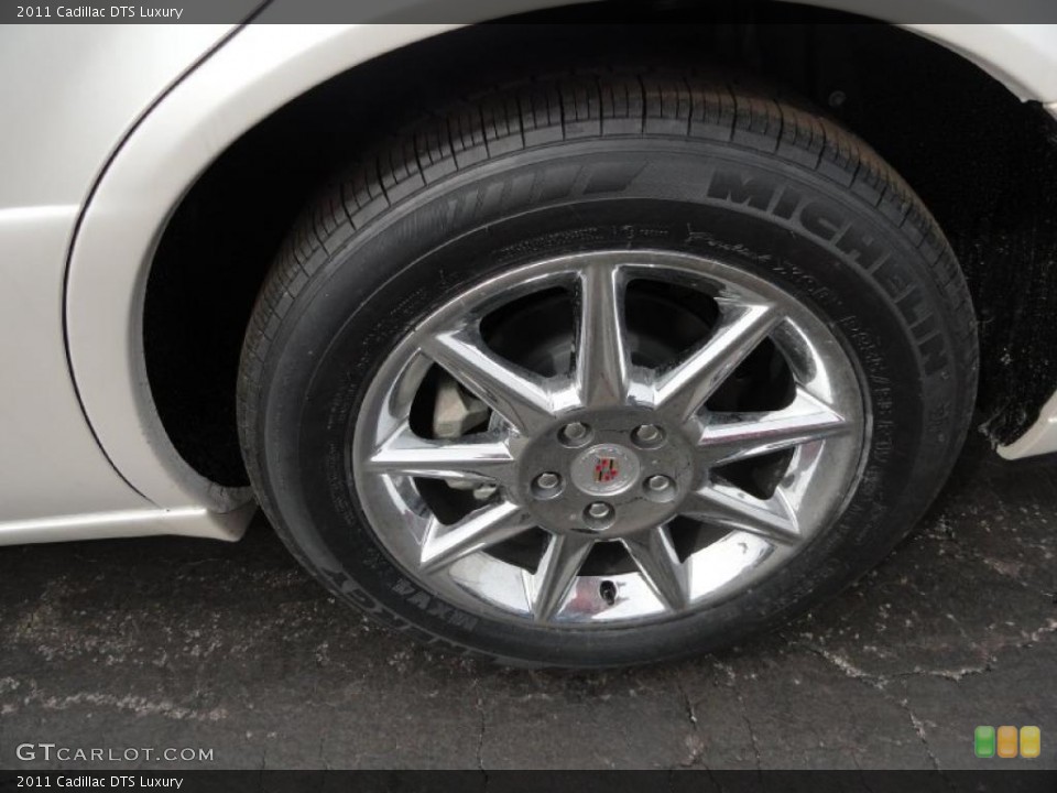 2011 Cadillac DTS Luxury Wheel and Tire Photo #46469217
