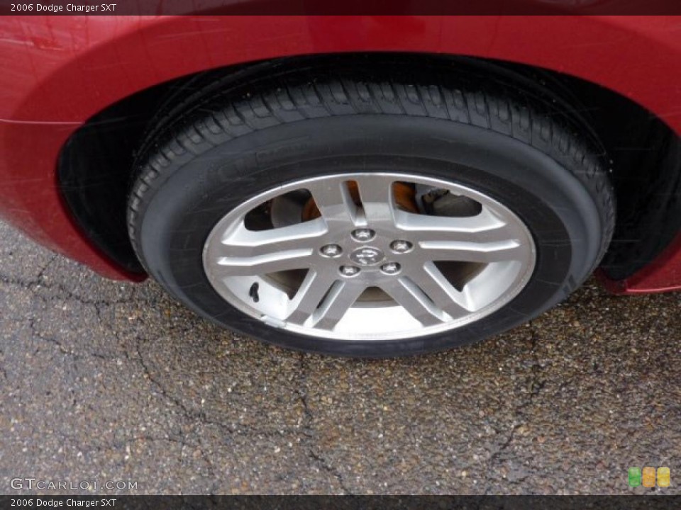 2006 Dodge Charger SXT Wheel and Tire Photo #46547180