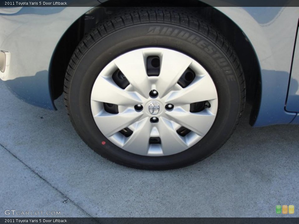 2011 Toyota Yaris 5 Door Liftback Wheel and Tire Photo #46565761