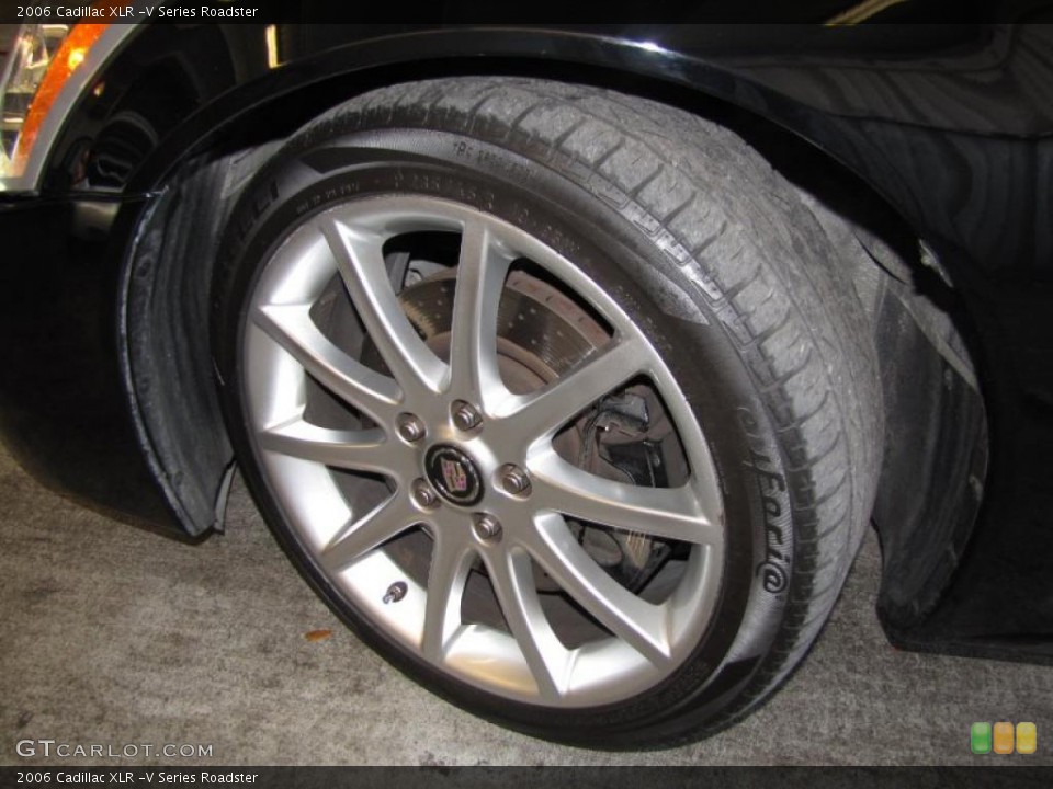 2006 Cadillac XLR -V Series Roadster Wheel and Tire Photo #46572388